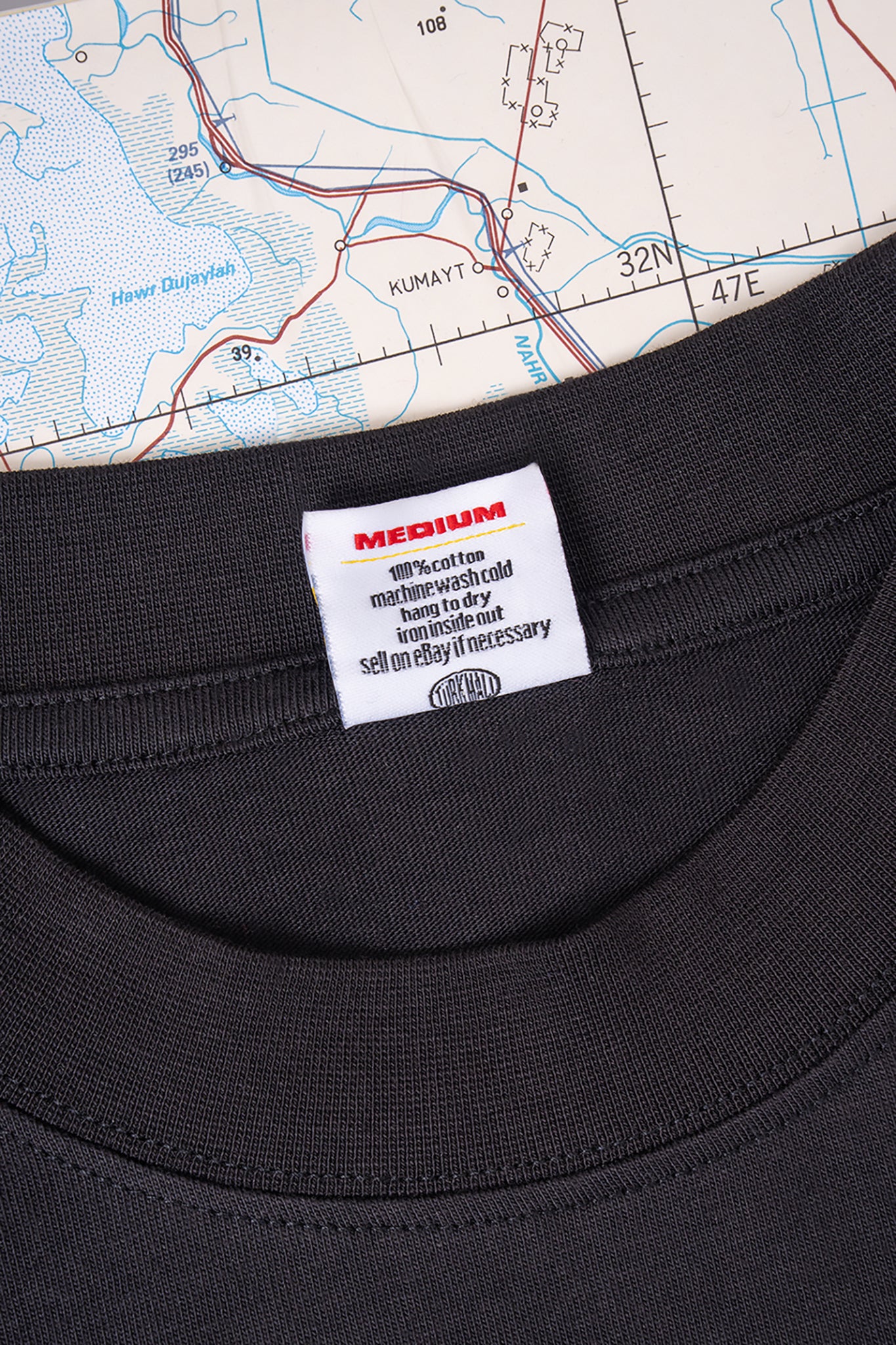 GÜNDEM 2025 Fall/Winter 1st Pitch black t-shirt for men.